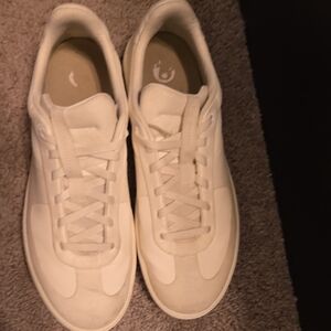 Lululemon Athletica Cream Sneakers Used